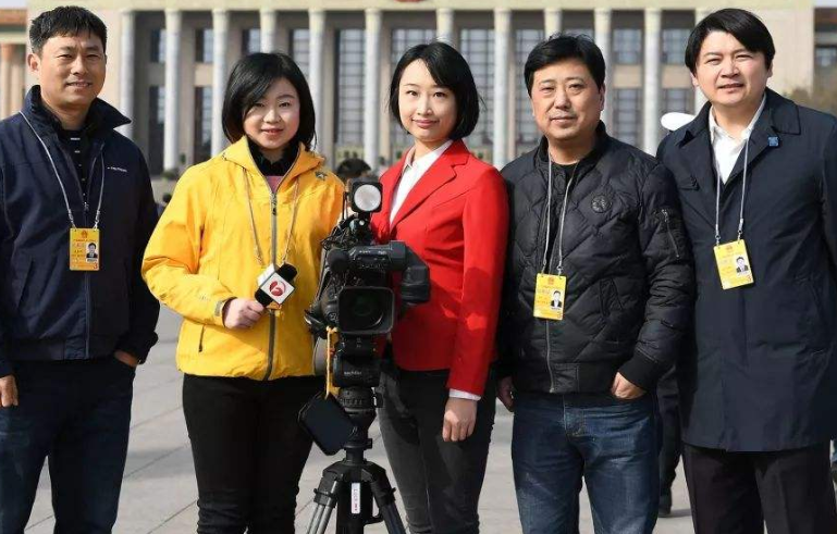 “考研因病住院 女大学生病床上复习考上研究生”