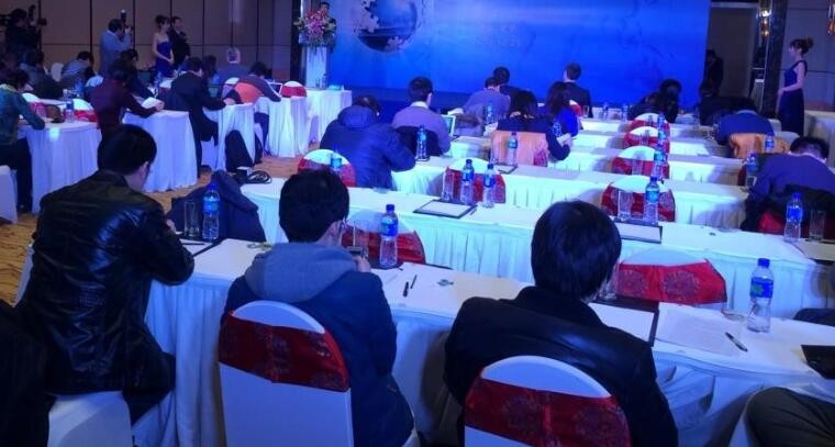 “《清平乐》曹皇后凤冠华服惊艳众人 每一帧都像一幅宋代风情画 以前传下来