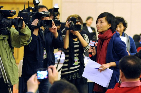 “毕志飞再度发文力挺肖战，痛斥：涉黄作品，被删不冤”