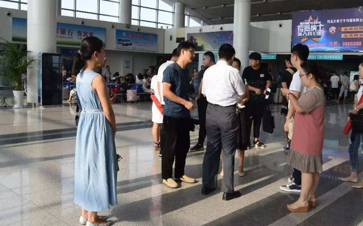 “【最新】罗志祥妈妈发声 为啥说周扬青想毁掉儿子？”