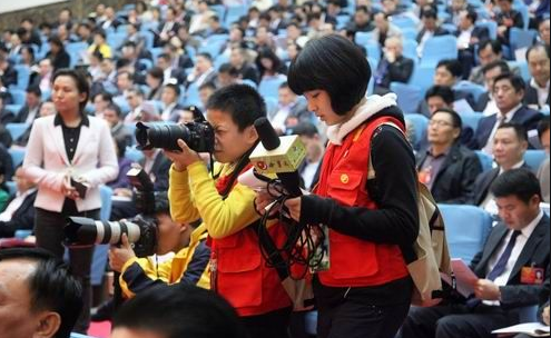 “宋丹丹再上春晚?&quot;白云大妈&quot;这回不演小品改唱歌你期待吗?”