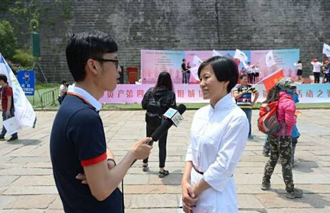 “李嘉铭刘泳希领证 李嘉铭是谁?刘泳希是谁?新婚夫妇惊喜上线！”