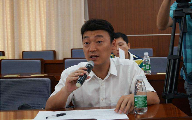 “推广期爱情？张含韵发50字否认跟彭冠英结婚，还自曝目前单身”