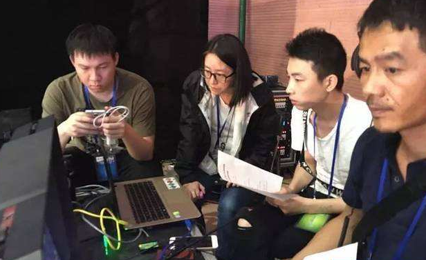 “直播带货，罗永浩是认真的吗？”