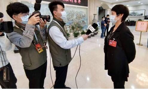 ““好莱坞大亨”韦恩斯坦新冠肺炎康复 再面临全新性侵指控”