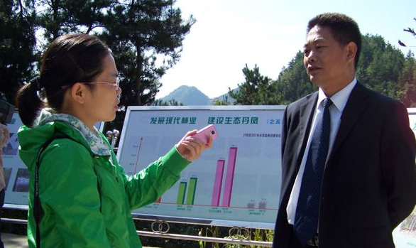 “尹正 让《鬓边》做导体，带年轻人了解京剧国粹”