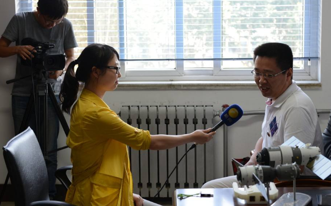“尹正 让《鬓边》做导体，带年轻人了解京剧国粹”